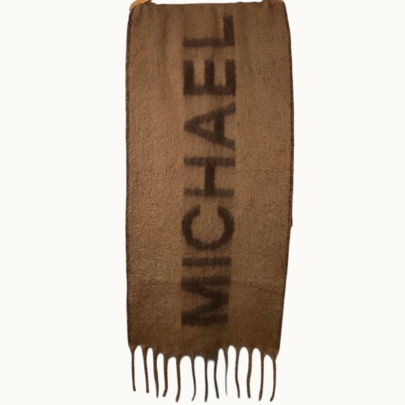 NWT Michael Kors Logo Scarf Camel Brown Wool Blend Fringe NWT - Picture 2 of 3